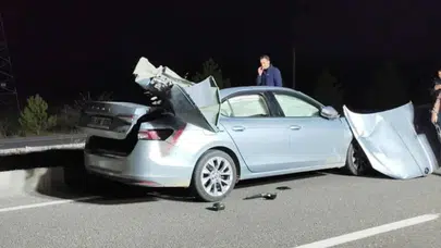 Kütahya'da kamyonete çarpan otomobilin sürücü öldü!