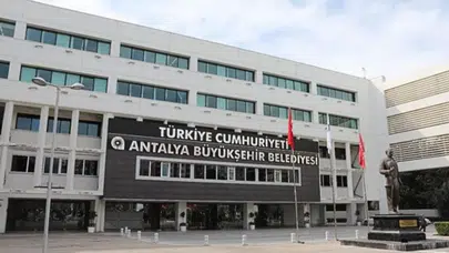 Antalya Büyükşehir Belediyesi’ne yönelik rüşvet operasyonunda 3 tutuklama!