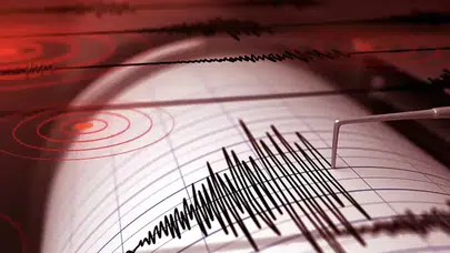 Papua Yeni Gine'de 6,6 büyüklüğünde deprem! Tsunami uyarısı geldi