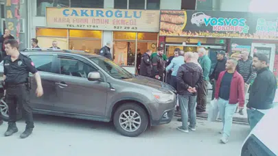 Kocaeli'de yol verme kavgası: 16 yaşındaki çocuk vuruldu