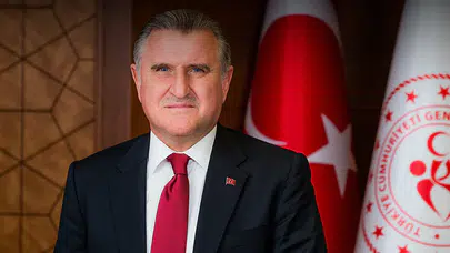 Osman Aşkın Bak kimdir, kaç yaşında ve nereli?