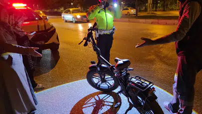 Bursa'da korkunç kaza! Otomobilin çarptığı bisikletli çocuk ağır yaralandı