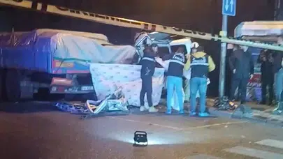 Sultanbeyli’de polis kovalamacası feci kazayla sonuçlandı: 1 ölü, 1 yaralı