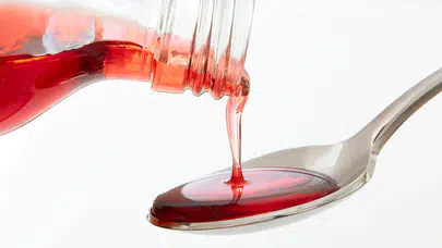 Anne babalar dikkat! Bu şurup yüzünden 20 çocuk hayatını kaybetti