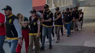 Adana'da fuhuş şebekesi çökertildi: 20 kadın kurtarıldı