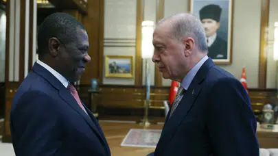 Cumhurbaşkanı Erdoğan, Güney Afrika Cumhuriyeti Cumhurbaşkanı Yardımcısı Mashatile'yi kabul etti!
