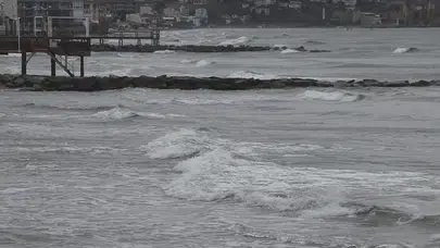 Tekirdağ’da poyraz deniz ulaşımını felç etti: 9 gemi açıkta bekliyor