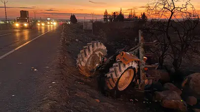 Şanlıurfa’da traktör devrilmesi sonucu 2 kişi ağır yaralandı!