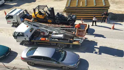 Bilecik'te köprüde arıza yapan tır trafiği felç etti