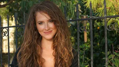 Güller ve Günahlar Berrak kimdir?