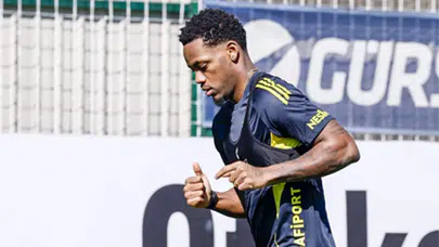 Fenerbahçe'de sakatlığını atlatan Jhon Duran, topla çalışmalara başladı