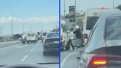 Esenyurt'ta trafikte kavga: Minibüse saldırdılar!