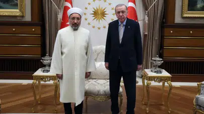 Cumhurbaşkanı Erdoğan, Diyanet İşleri Başkanı Safi Arpaguş ile görüştü