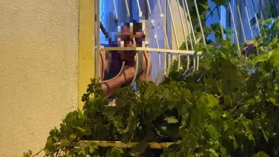 Döner bıçağıyla kendini kesmeye çalıştı