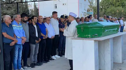 Mersin'de işçi servisi faciası: Hayatını kaybeden Suzan Uğuz defnedildi