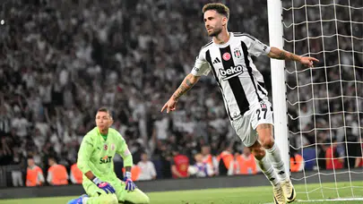 Beşiktaş'ın yıldızı Rafa Silva, Galatasaray derbisi öncesinde alev aldı