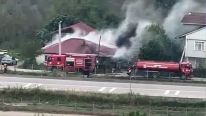 Sakarya'da ev yangını: Tek katlı ev kullanılamaz hale geldi!