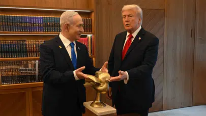 Netanyahu, Trump’a Altın Güvercin hediye etti