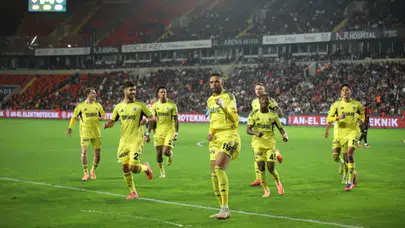 Trendyol Süper Lig'de Fenerbahçe, Gaziantep FK'yı 4-0 yendi