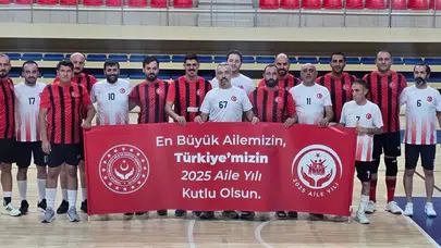 Bilecik’te erkekler voleybolunda Aile ve Sosyal Hizmetler Takımı çeyrek finalde