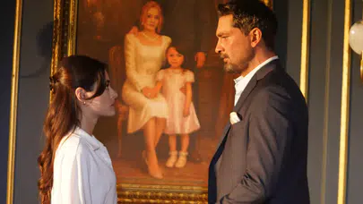 Aynadaki Yabancı dizisinin konusu nedir?