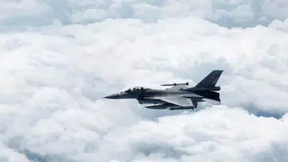 Polonya MiG-29’lar Rus uçağını durdurdu