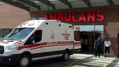 Antalya'da feci kaza: Kamyonun altında kalan motosiklet sürücüsü can verdi!