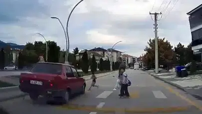 Bolu’da 4 yaşındaki çocuğa otomobil çarptı