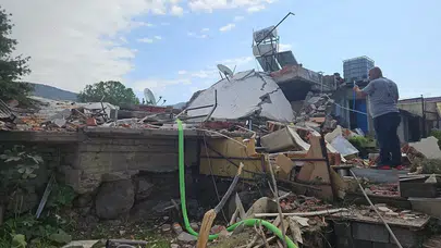 Bayraklı’da ev patlaması: 1 yaralı