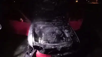 Muş’ta seyir halindeki otomobil alev aldı