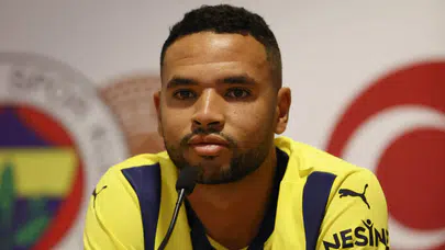 En-Nesyri, saç baş yoldurdu