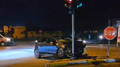 Çorum'da polis otosu ile otomobil çarpıştı: 2'si polis 4 yaralı!
