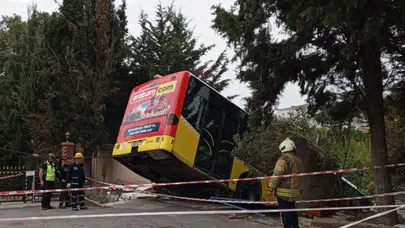 Üsküdar'da feci kaza: İETT otobüsü istinat duvarına çarptı!