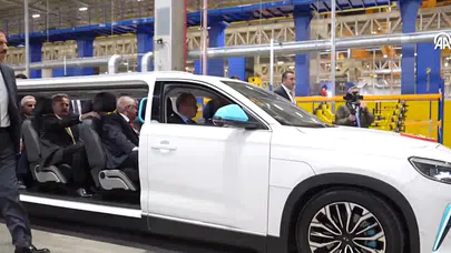 İlk kez görüntülendi! Cumhurbaşkanı Erdoğan törene özel üretim Togg ile geldi