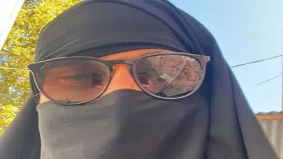 Siyah çarşaf giyerek metroda dolaştı: O erkek gözaltına alındı