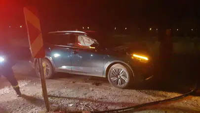 Elazığ Palu'da minibüs ile otomobil çarpıştı: Yaralılar var