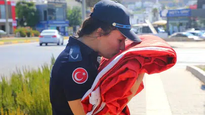 Bodrum’da bayrak aşkıyla gönüllü hizmet