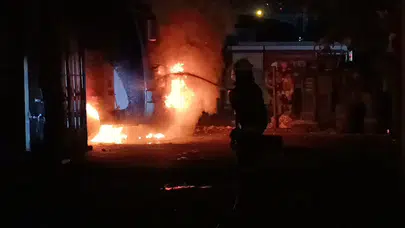 Kahramanmaraş’ta park halindeki otobüs yandı