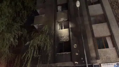 Ümraniye'de nalbur dükkanı alevlere teslim oldu