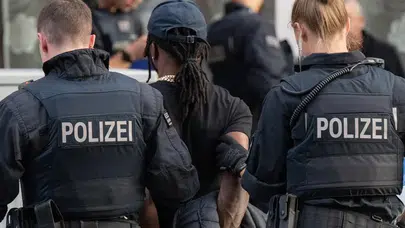 Almanya’da belediye başkanına aile içi bıçaklı saldırı