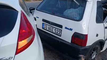Adıyaman’da iki otomobil çarpıştı: 5 kişi yaralandı