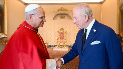 İngiltere Kralı Charles ve Papa Leo birlikte dua etti