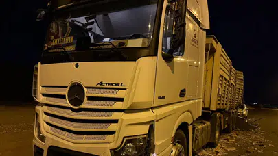 Batman’da tır ile otomobil çarpıştı: 2 kişi yaralandı!