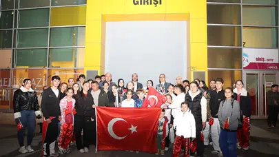 Kayserili sporcu Elif Ceren Uzunçakmak’tan Kick Boks Dünya Kupası'nda çifte şampiyonluk