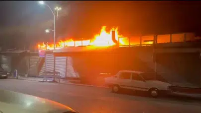 Şanlıurfa'da bir lokantada yangın çıktı: İş yeri kullanılamaz hale geldi!