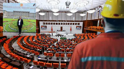 TBMM açıldı: Taşeron, KHK ve zorunlu emeklilik mağduru işçiler adalet istiyor