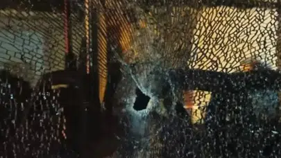 Malatya'da trafikte halk otobüsüne silahlı saldırı!