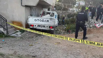 Denizli'de kamyonet evin bahçesine daldı: 1 ölü, 3 yaralı