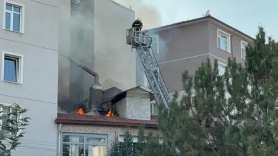 Ereğli’de iş hanı çatısında yangın