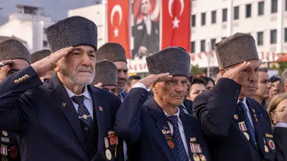 Manisa’da Atatürk’ün 87. yıl dönümünde kent sessizliğe büründü
